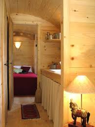 Roulotte En Bois Roulotte Roulottes Roulottes Authentiques Roulotte Artisanale Roulottes Traditionnelles Fabrication De Ro Boat House Interior House Home