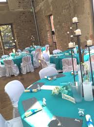 Tischdekoration Fur Hochzeit In Turkis Hier Im Jagdschloss Platte Wiesbaden Dekoration Hochzeit Tischdekoration Hochzeit Hochzeitsdekoration