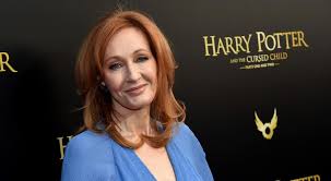 Rowling, en la que se describen las aventuras del joven aprendiz de magia y hechicería harry potter y sus amigos hermione granger y ron weasley, durante los años que pasan en el colegio hogwarts de magia y hechicería. J K Rowling Confeso Cual Es El Verdadero Lugar Que Inspiro El Nacimiento De Harry Potter Libros La Voz Del Interior