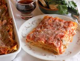 .dopo qualche minuto unire la dadolata di prosciutto cotto e far rosolare 3, poi aggiungere in pentola il riso e far tostare brevemente 4, dopodichè cominciare la cottura del risotto col primo mestolo di brodo 5 e cuocere. Lasagne Con Carciofi Al Sugo E Fiordilatte Unadonna