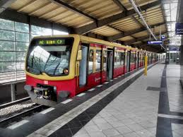 Part of the network (a good 20%) is located in the state of brandenburg, the rest in berlin. Db Baureihe 481 Wikipedia