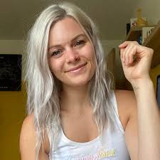 Work with Liv in Leggings