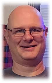 Evan Kent's Instagram, Twitter & Facebook