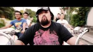 One buck short pok pok bujang lapok. One Buck Short Carilah Duit Official Video Hd Youtube