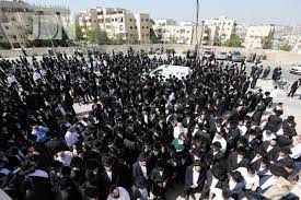 לפנות שטח לאלונקות!, נשמעו אנשי הביטחון. V7zttbrupagejm