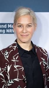 He's as dependable as they come, and while he's has had his fair share of flops, he's weathered the misfires to find success time and again in a variety of genres. Franka Potente Wikipedia