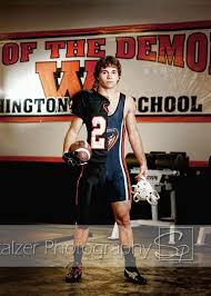 Pin By Sarai Davis On Sports Photography Wrestling Senior Pictures Wrestling Mom Football Senior Pictures