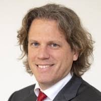 Paul Bommer's Instagram, Twitter & Facebook