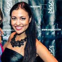 Amirita w naszyjniku Alice Jo na koncercie w Pradze Czeskiej