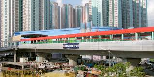 港鐵 mtr (港鐵)，也稱作mass transit railway, 在香港提供公共交通服務， 從1979年起開始營運輕鐵綫。 在香港，港鐵 mtr共營運12條輕鐵綫，包含68個輕鐵站點。 é¦™æ¸¯éµè·¯ç¶² é¦™æ¸¯éµè·¯ æ­·å² è¼•éµ