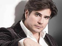 Daniel Arenas confirma salida de Televisa. Al termino de su contrato con la  televisora mexicana, Arenas aún no sabe cual será su próximo paso en el  mundo de la actuación pero se