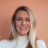 Cindy Hager's Instagram, Twitter & Facebook