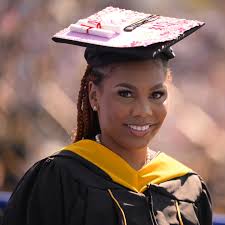 Great shots from Monday's Master's Recognition Ceremony at Homewood Field!  Special thanks to Linda Cureton, Engr '98 (MS) for the inspiring keynote  address! Combining our residential and online Engineering for Professionals  programs,