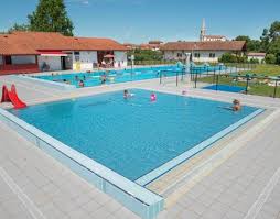 Les Piscines