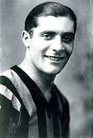 Azzurri en voetbalteam met geweldige blauwe voetbalkleding met rijke historie. Italiaans Voetbalelftal Wikipedia