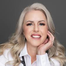 Kathleen Riordan's Instagram, Twitter & Facebook