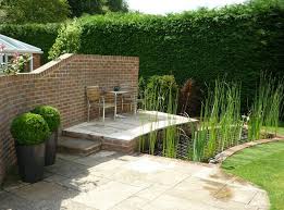 Gartenteich Kindersicher Machen Die Moglichkeiten Im Uberblick Water Features In The Garden Garden Pond Design Indoor Water Fountains