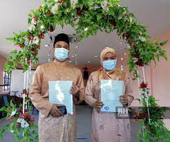 Mohon ijin, jika diperbolehkan saya berkeinginan untuk membuat file chm dari pelajaran dasar agama islam ini, dan di upload. Covid 19 Hari Ini Nikah Lusa Kembali Sertai Barisan Hadapan