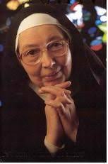 11 Sister Wendy Beckett ideas