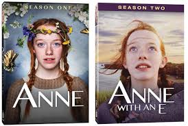 Amybeth mcnulty stars as anne, who has endured an abusive childhood in orphanages and the homes of strangers. Anne Anne With An E Season 1 2 Amazon De Dvd Blu Ray