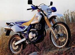 The suzuki dr650s has been around for almost as long as the kawasaki klr, but it never found such a warm home with any cult in 1993 the dr650s became the dr650se with the introduction of the electric starter. Suzuki Dr 650 Se Specs 1996 1997 1998 1999 2000 Autoevolution