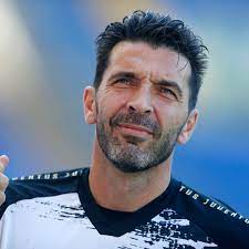 According to gianluca di marzio, gianluigi buffon will play 2 more years and this is not even the craziest part of the news.after rejecting fc barcelona and besiktas offers the legendary goalie decided to go back where everything has started. Gianluigi Buffon Considering Roma Switch Chiesa Di Totti