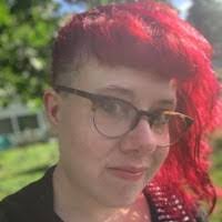 Kelly Beebe's Instagram, Twitter & Facebook