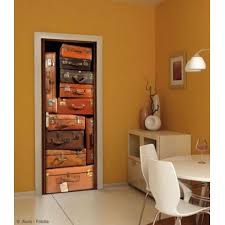 Porte En Trompe L Oeil Piles De Valises Vintage En Cuir De Differentes Tailles Et Couleurs Apportez Une Tou Idees Pour La Maison Deco Porte Porte De Chambre