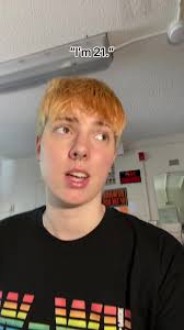 انا تميت 21 سنه