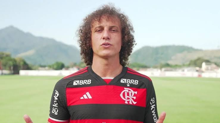 VAI FICAR? David Luiz comunica sua preferência para 2025