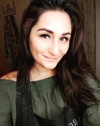 Sherri Garza's Instagram, Twitter & Facebook