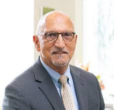 Heather Bigger's Instagram, Twitter & Facebook