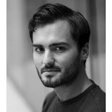 While I can't share with you about my new -amazing- job; I would love to  talk about the YouTube Channel (and Patreon), my friends and I just opened  TODAY! In a world