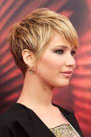 Easy To Manage Short Haircuts That Don T Scream Mom Thick Hair Styles Hair Styles Short Hair Styles For Round Faces