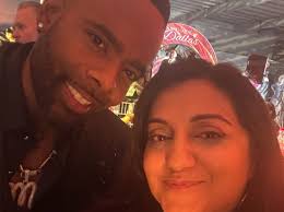 I didn't expect to receive an award at the Unwrapped Holiday Party hosted  by @eodcchapter last night, but I did! 🎉😊 For being an engaged and  present part of this community. And