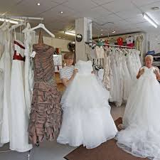 Schöne hochzeitskleider für jede größe und jedes budget. Brautmoden Sonderverkauf Im Drk Kleiderladen In Friedberg Friedberg