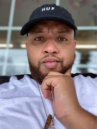 Tom Bator's Instagram, Twitter & Facebook