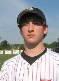 Titans' Fields signs with Faulkner