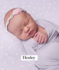 Im so lucky to be their mommy🙏❤️ I'm trying to figure out who the twins  look the most like? Big sissy or big bro?🤔 what do you think?🤷🏼‍♀️ Even  though the twins