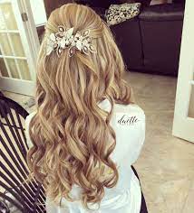 Half Up Half Down Bridal Hair Blonde Bride Onlocation Halfuphalfdown Duettehmdesign Hair Wedding Hair Half Wedding Hair And Makeup Half Up Curls