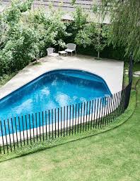 A Hidden Architectural Dream Home In Elsternwick Pool Fence Backyard Pool Landscaping Pool Landscaping