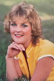 🎉 Happy Birthday, Lindsay Arnold! 🎉 Wishing you a day filled with love,  laughter, and all your favorite things! 🥳 Let's all join in and shower  Lindsay with birthday wishes in the