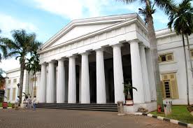 Dikenal sebagai negara yang kaya akan warisan budayanya, tahukah kamu bahwa ada beberapa warisan budaya asli indonesia yang diakui tujuan unesco. Konservasi Arsitektur Nabilahwitsqa