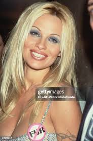 626 photos et images haute résolution de Tattoo Pamela