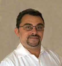 Who can power wash and stain my deck in Geauga County?