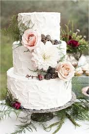 Your guests won't leave these cute wedding favors behind! 40 Wedding Cakes With Roses You Just Can T Resist