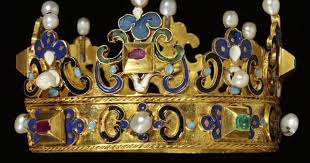 Pin By Maria Adelaida Escobar Villega On Accesorios Crown Jewels Medieval Crown Renaissance Jewelry