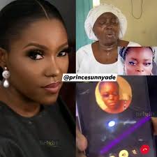 Lilia Dizon is known as the mother of Christopher de Leon, Pinky, Melissa,  Toni and Cori. Born 1929, the only child of Abraham Straus and Kapangpangan  Regina Strauss. At age 15 she