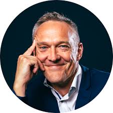 S8 E2 'Leading and thriving' with Mark Bateman