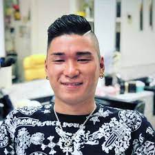 ファミリーサロンセブン on instagram いつもご来店ありがとうございます 火傷かと思うほど日焼けして 今回は フェードカット 似合いすぎでしょ 男性ヘアスタイル 人気no 1は ツーブロックスタイル その他 刈り